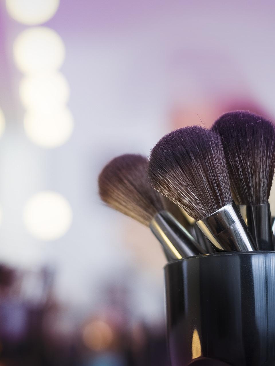 Make-up im Kosmetikstudio Blickfang in Dafins